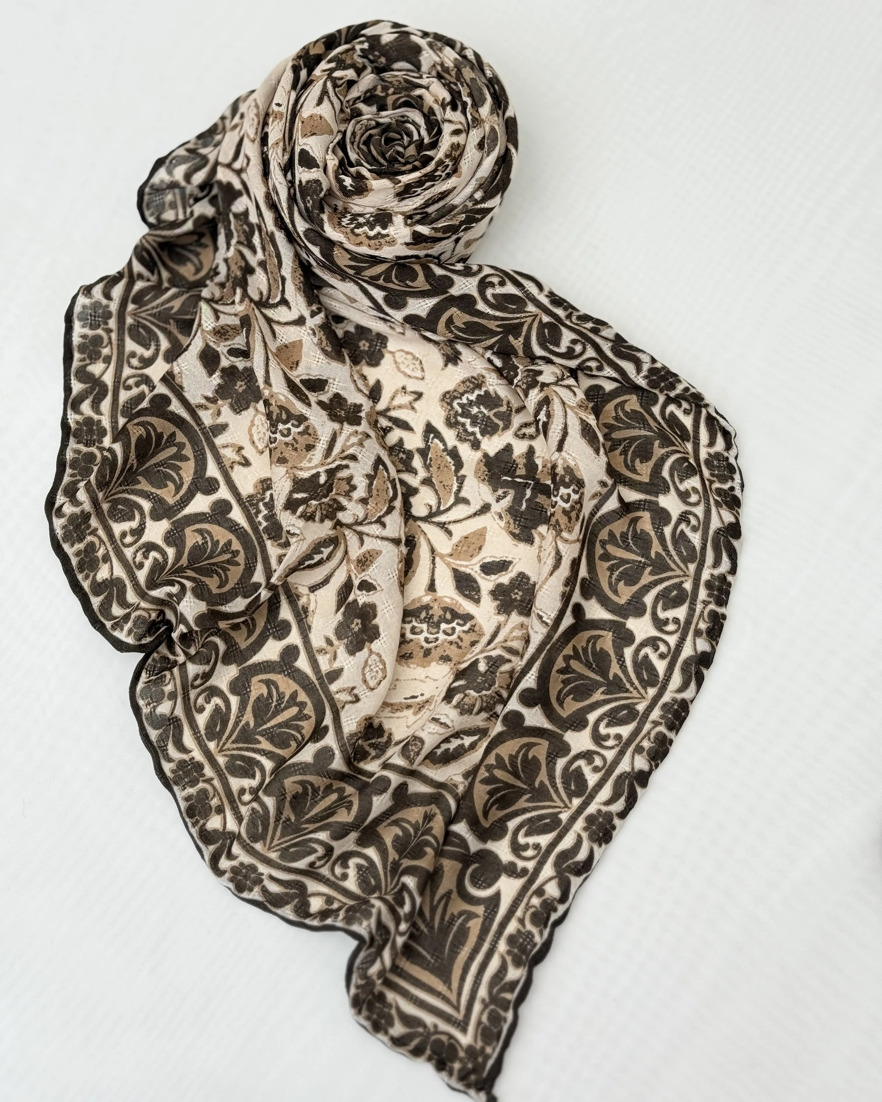 روسری زنانه گارزا